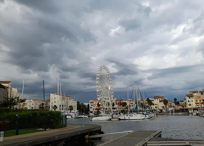Cap Saint Martin Marina 아그